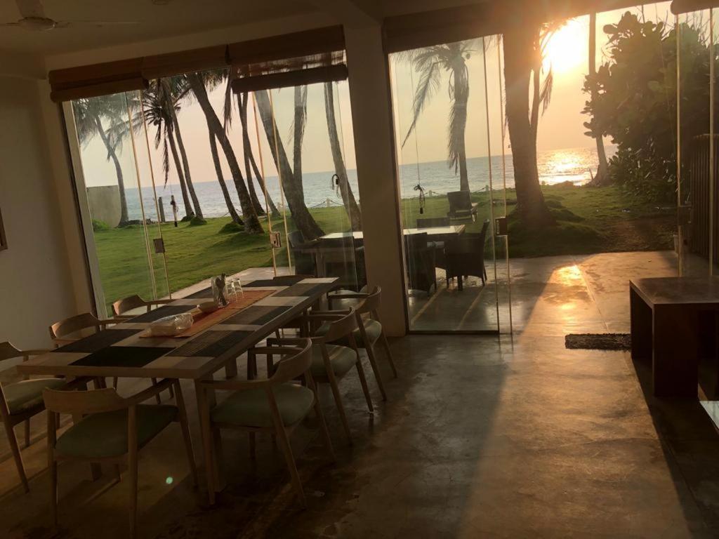 The Beach House Амбаланґода Екстер'єр фото